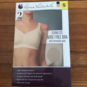 ⭐️ Gloria Vanderbilt Seamless Wire free Bra